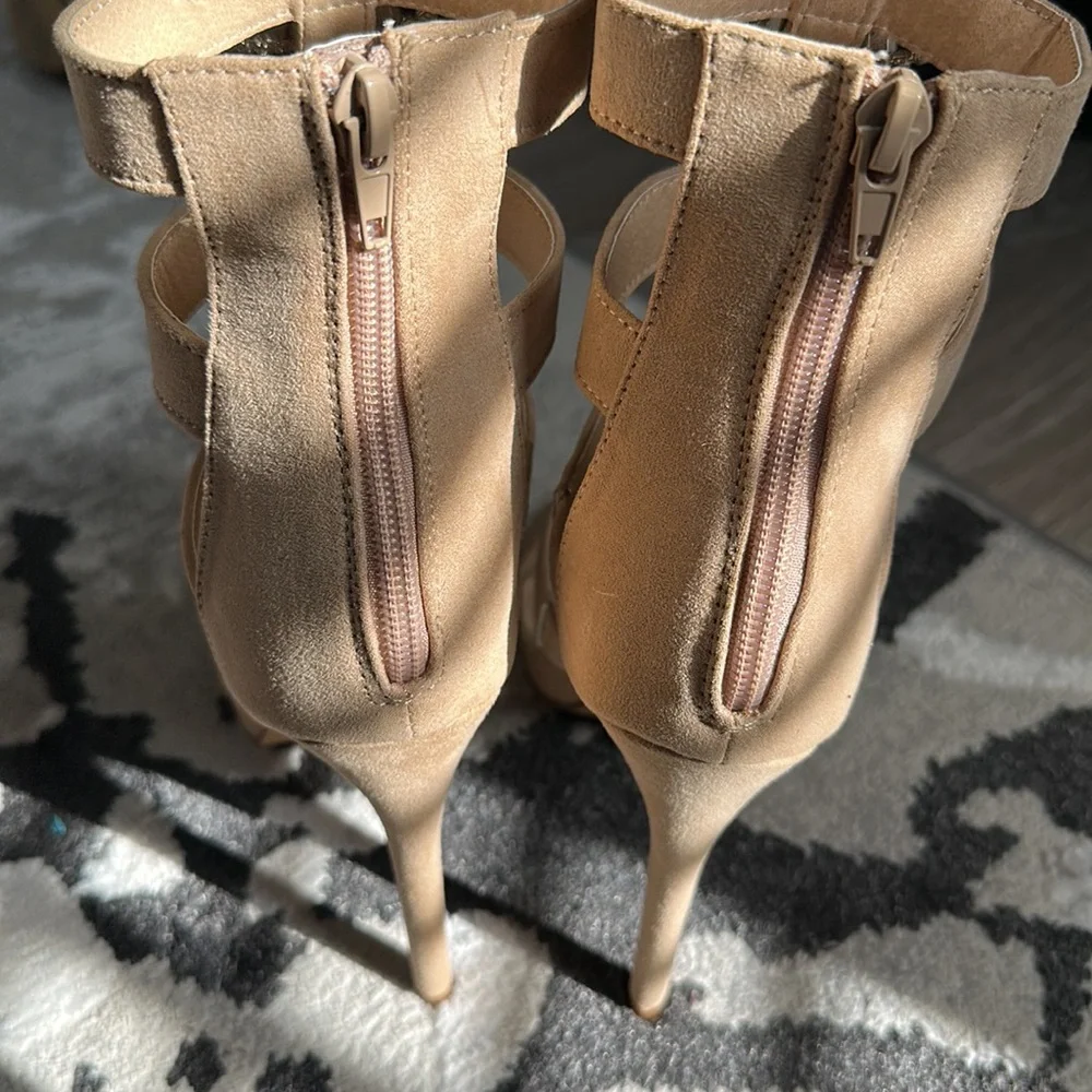 Nude embellished heels - Picture 4 of 5